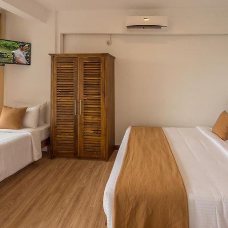 360 Lake View Hotel Kandy Exterior foto